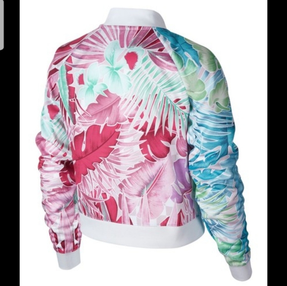 NWT Nike jacket - Picture 2 of 9